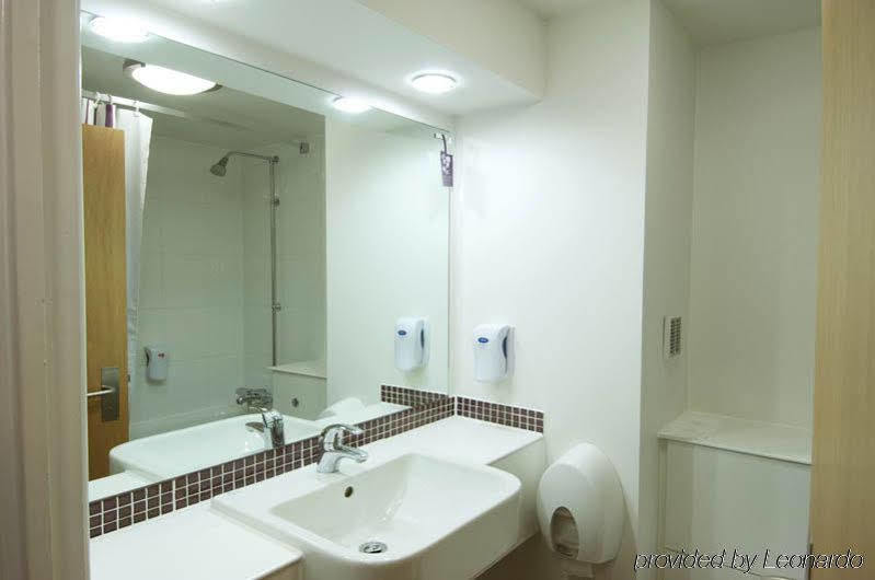 Premier Inn Manchester - Prestwich Bagian luar foto
