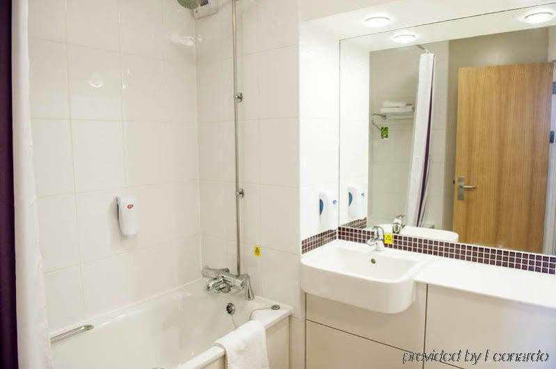 Premier Inn Manchester - Prestwich Bagian luar foto