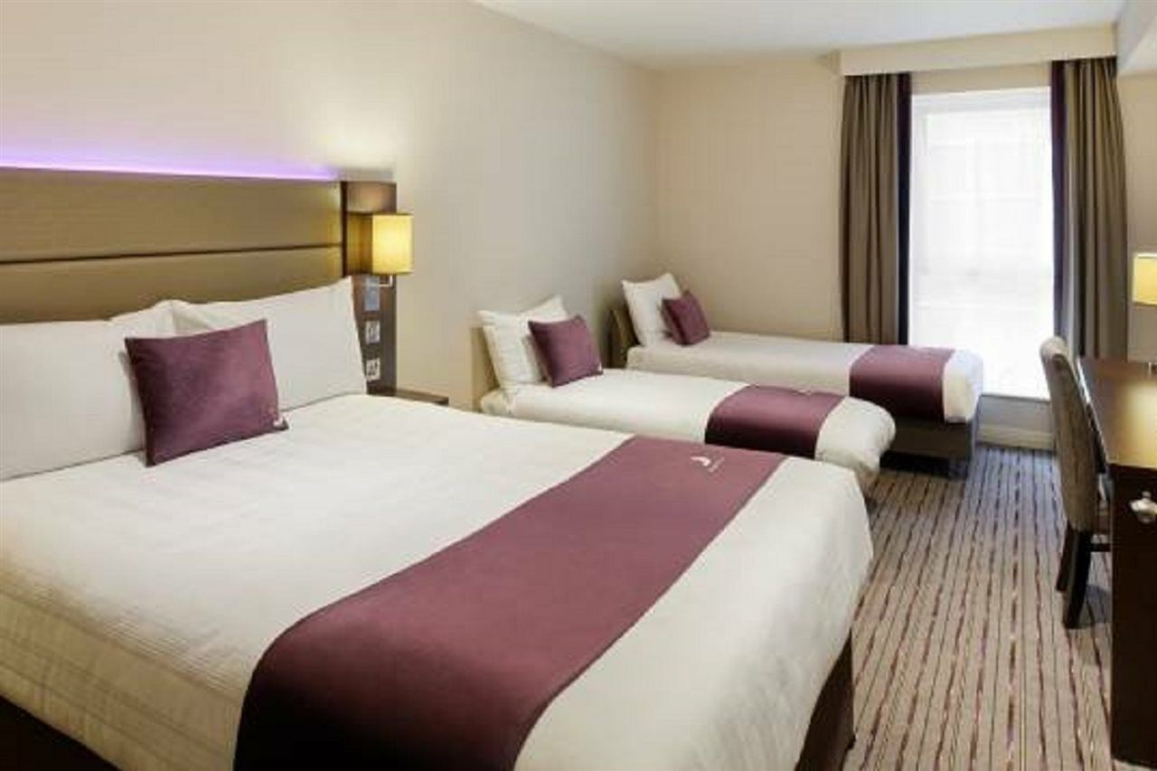 Premier Inn Manchester - Prestwich Bagian luar foto